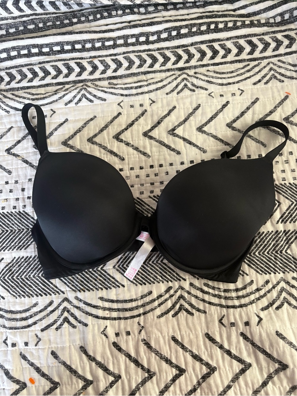 PINK Victoria's Secret Black Padded T-Shirt Bra